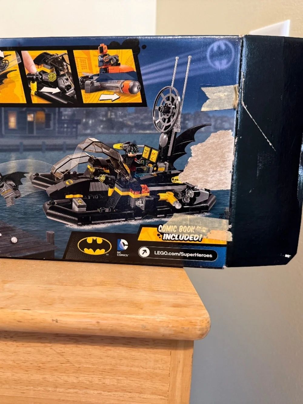 LEGO Super Heroes 76034 The Batboat Harbor Pursuit Building Kit - Picture 7 of 8
